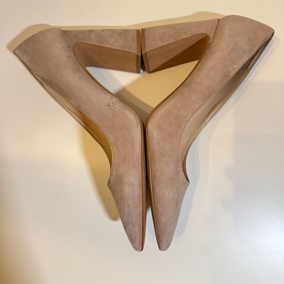 Vince Camuto Ableen Tan Almond Toe Suede Pump. Size 11. - Picture 8 of 8